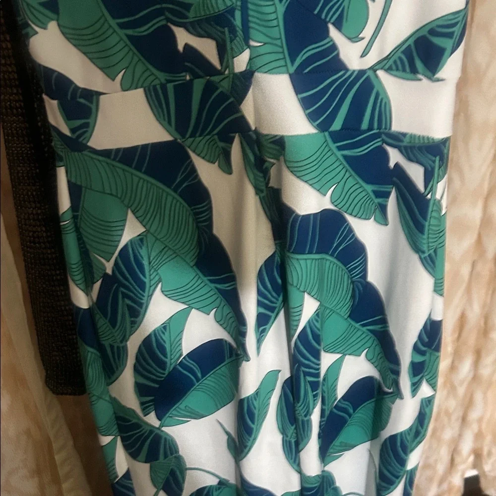 Tropical Green Leaf Print jumpsuit - Picture 7 of 8